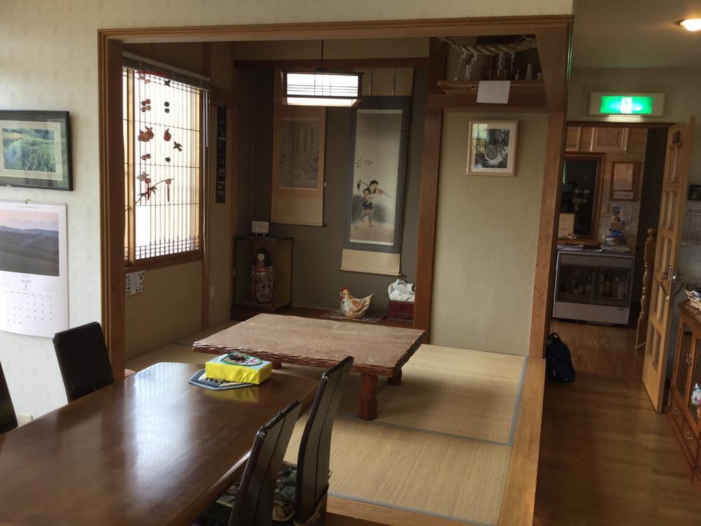 Hotel Natsumi No Sato Biei Exterior foto