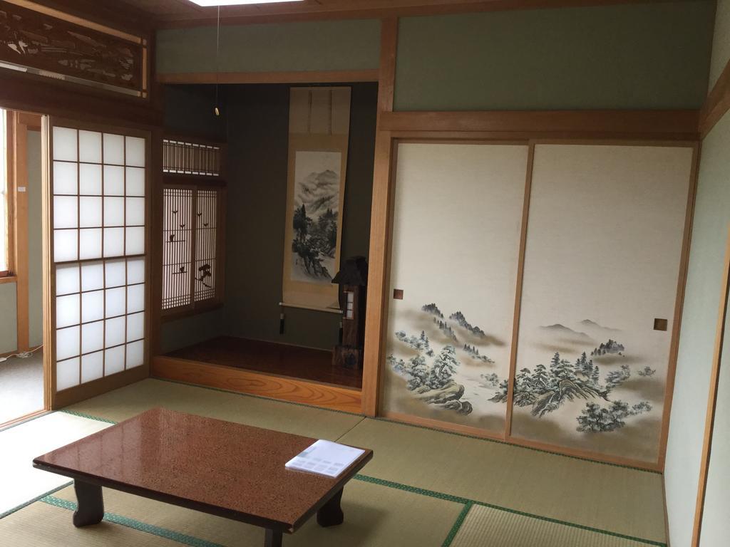 Hotel Natsumi No Sato Biei Zimmer foto